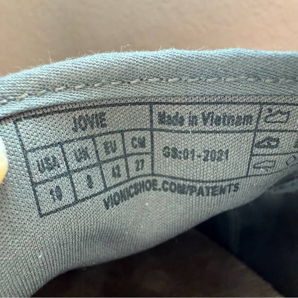 Vionic Jovie WMN (size 10) Gray Canvas Arch Support Shoes with Orange Accents - Picture 8 of 9